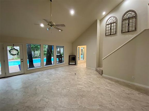 4th image of 2322 Wisteria St