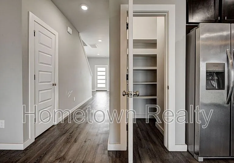8921 NW 109th Ter — Photo 16