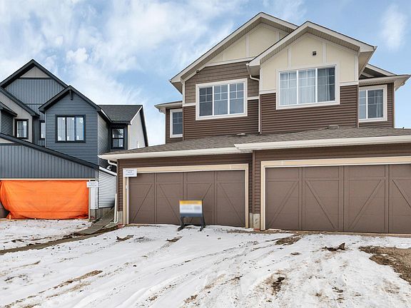 3rd image of 5657 Hawthorn Way SW