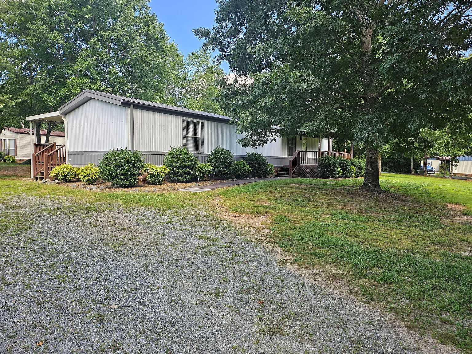 2 bed, 1000 sqft, $1,500 — Photo 2