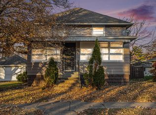 111 River Dr, Three Rivers, MI 49093