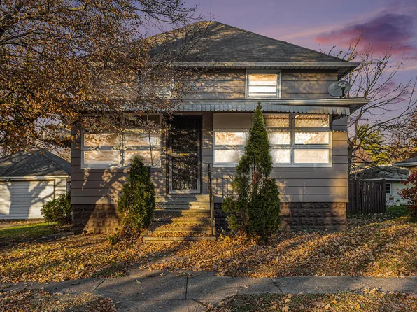 111 River Dr, Three Rivers, MI 49093