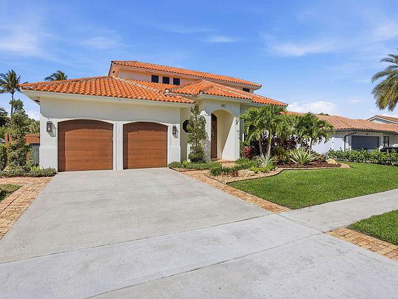 2nd image of 383 Redwood Lane