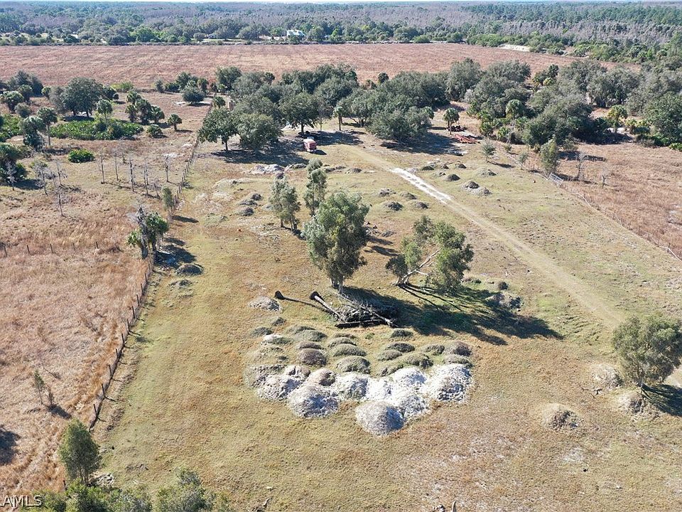 2nd image of 23380 Tinas Ln