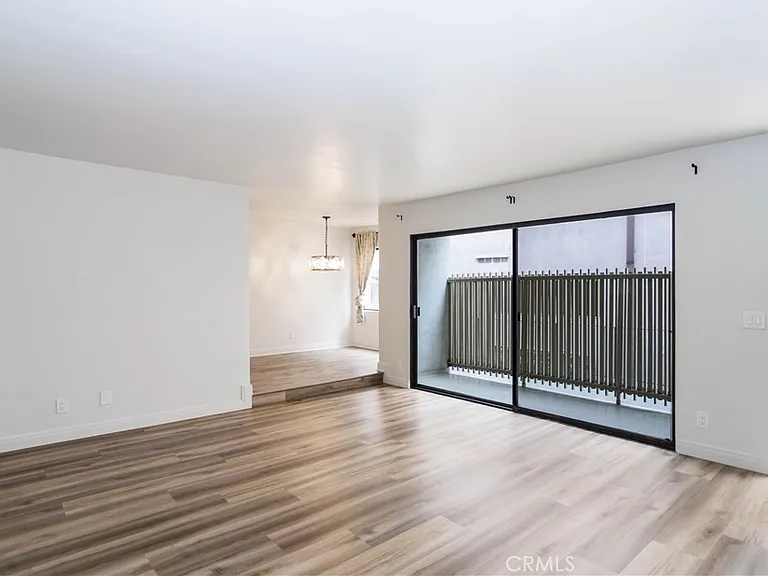 1122 9th St #2 — Photo 3