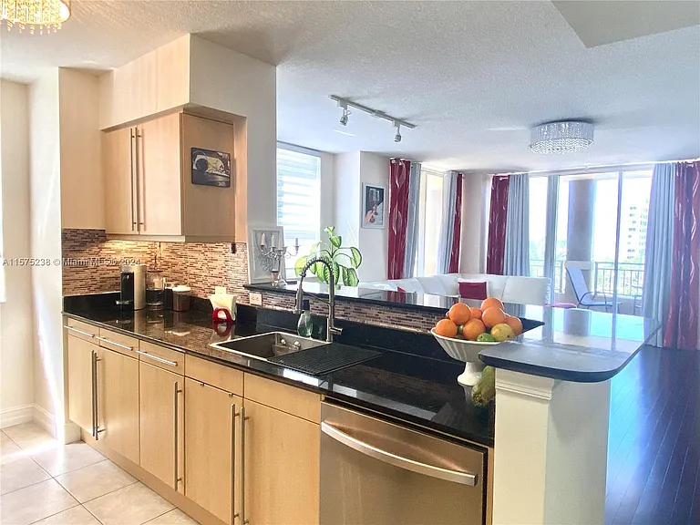 2080 S Ocean Dr #401 — Photo 12