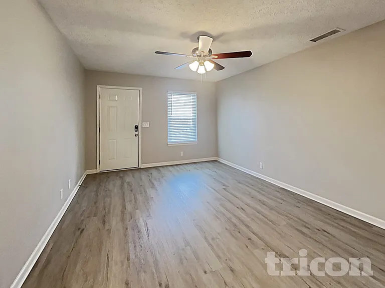 257 Indian Park Dr — Photo 4