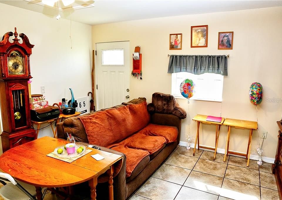 1st image of 11076 Schaefer Ln
