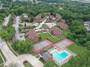 6815 Cottage Grove Ln APT A, Saint Louis, MO 63129