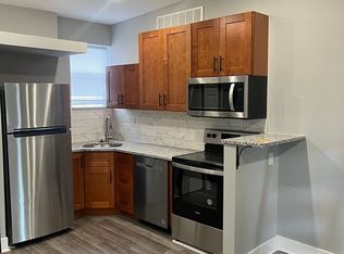 2008 S 3rd St, Philadelphia, PA 19148