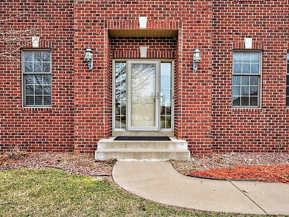3rd image of 10385 Yates Dr N