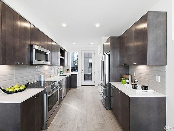 5th image of 7530 15th Ave NW #E