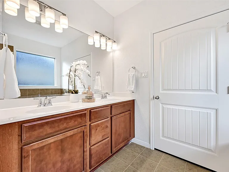 31 Hearthwick Rd — Photo 10