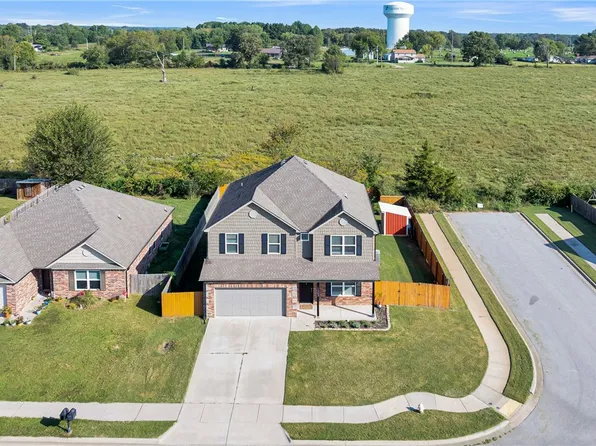 1253 E Ridge View Dr, Siloam Springs, AR 72761