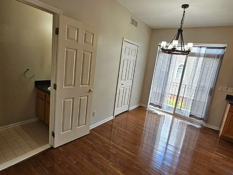 42843 Richmond Dr #10 — Photo 5