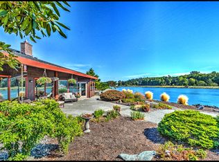 824 Shoshone Dr, La Conner, WA 98257