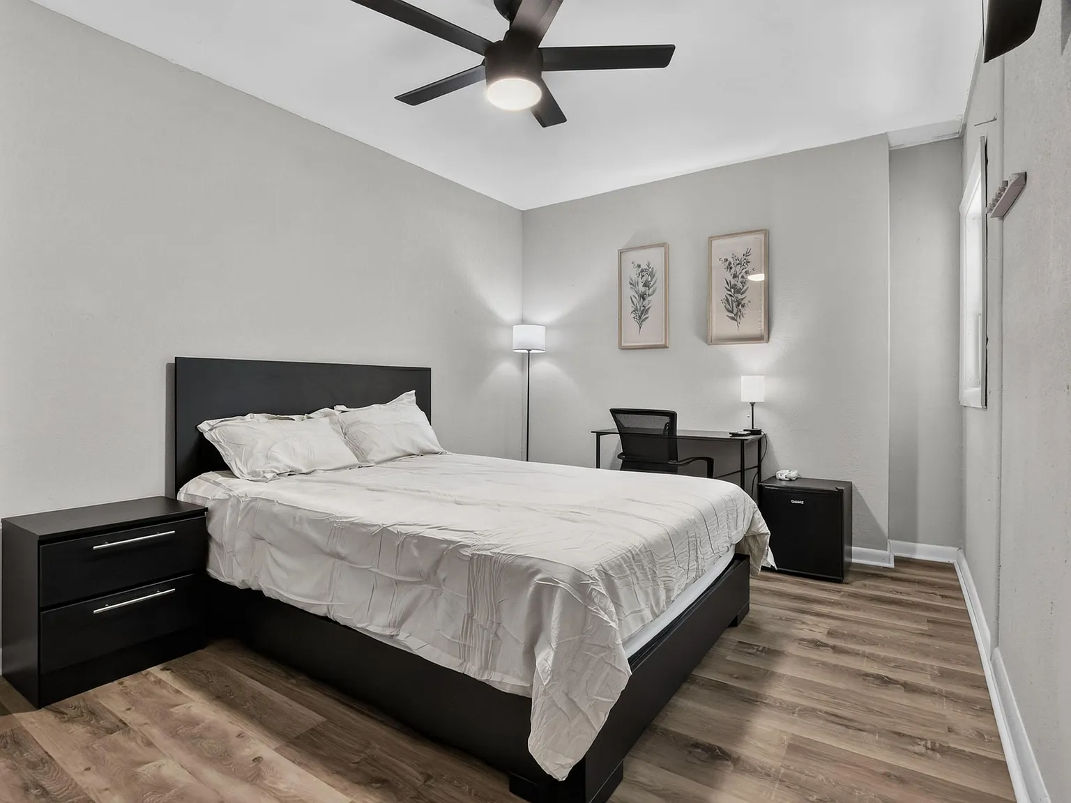 4 bed, 2.0 bath, 1448 sqft, $936 — Photo 1