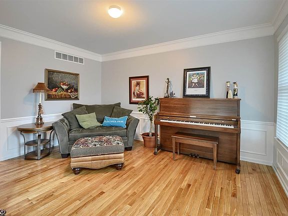 5th image of 4267 Redding Cir
