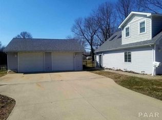 513 S School St, Lacon, IL 61540