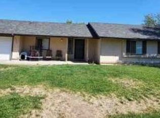 40226 165th St E, Lake Los Angeles, CA 93591