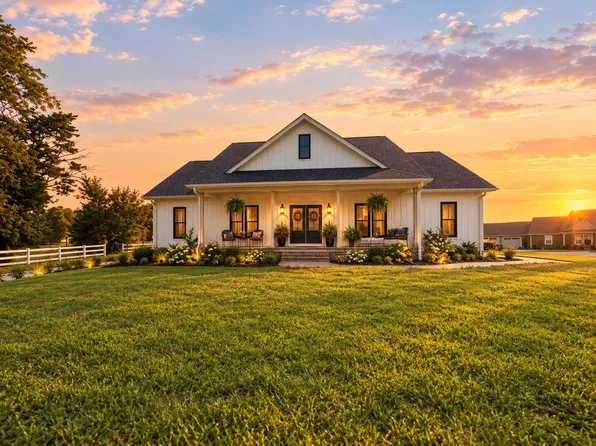 45 Summer Rules Ct, Campbellsville, KY 42718