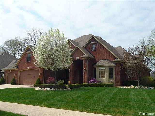 Executive home in high end subdivision