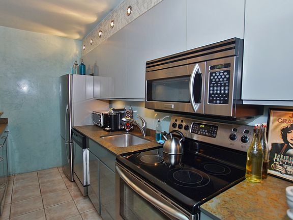 3rd image of 1251 NE 108th St APT 210