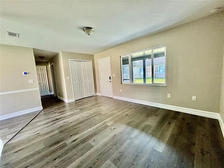 504 Blackbird Ln — Photo 9