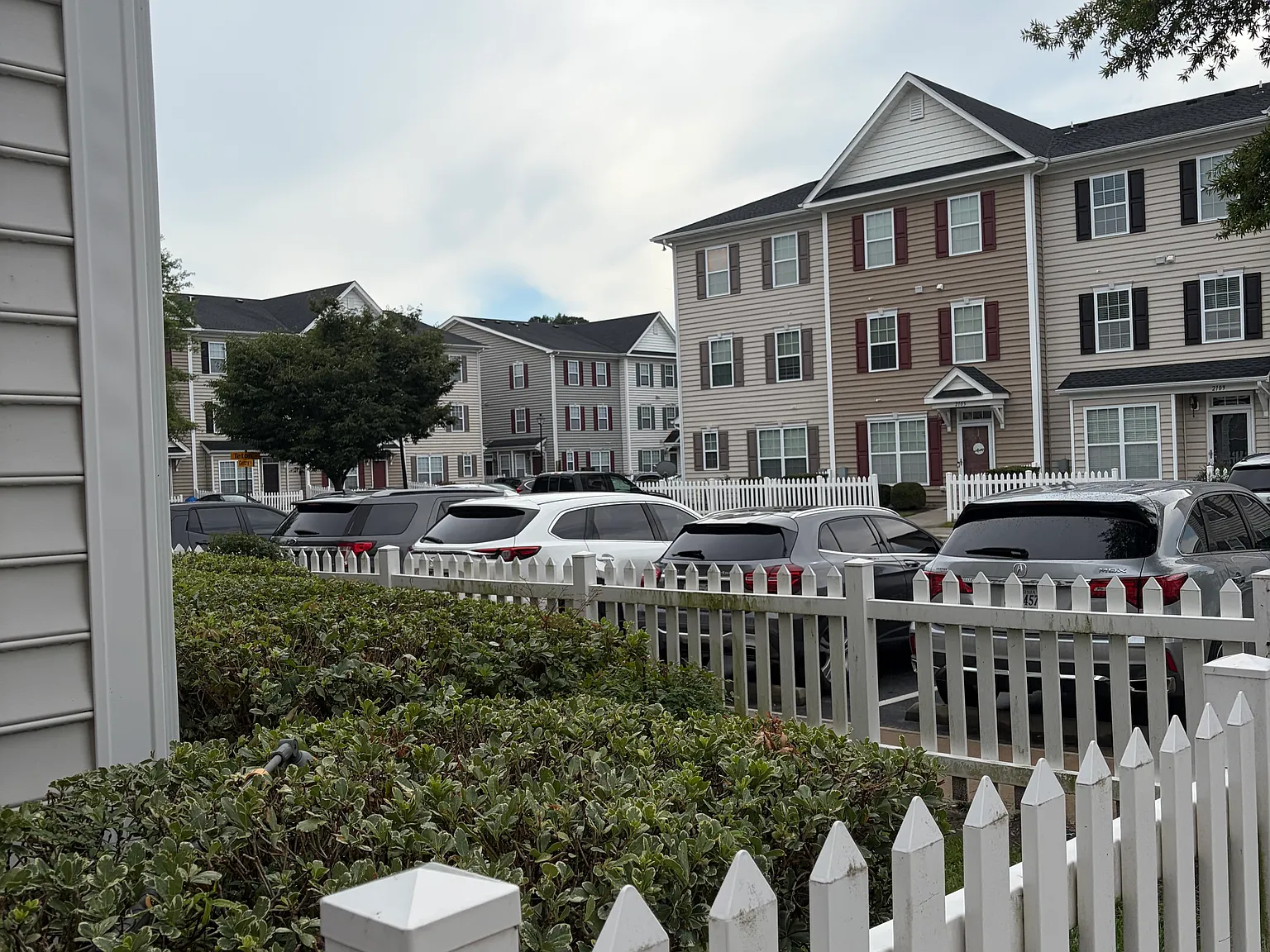 3 bed, 1701 sqft, $2,750 — Photo 1