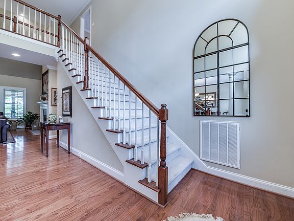 2nd image of 224 Brooke Valley Blvd