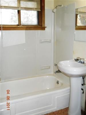 3rd image of 5065 N Hopkins St APT 6