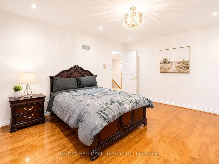 51 Risebrough Ave — Photo 21