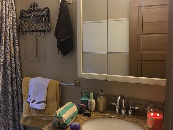 5th image of 4324 Hartford St Floor 1