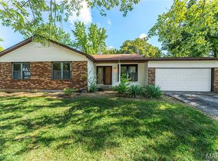 13 Ashbrook Dr, Saint Peters, MO 63376