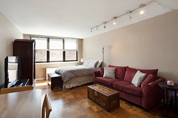 Sold by Town Residential | media 23