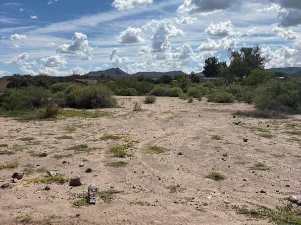 Bianes St, Hatch, NM 87937