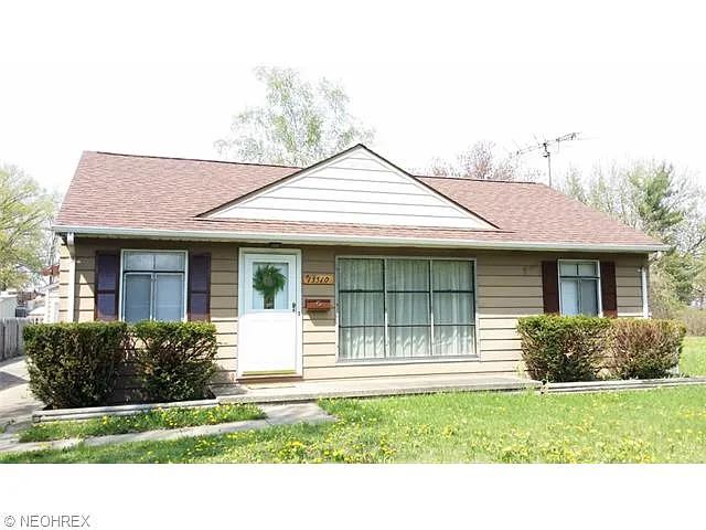 13510 Leroy Ave photo 1