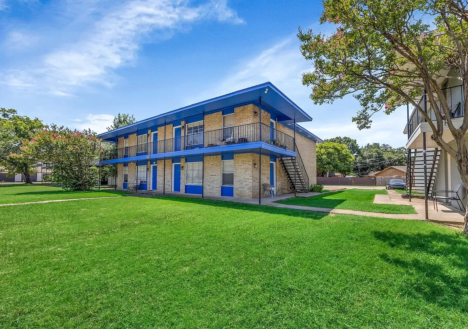 3024 Tudor Ln — Photo 3