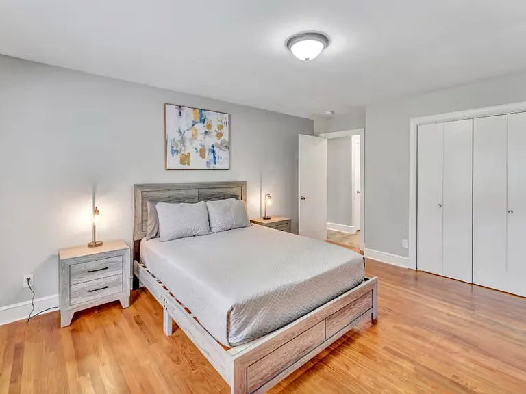 6109 Gainsborough Dr — Photo 19