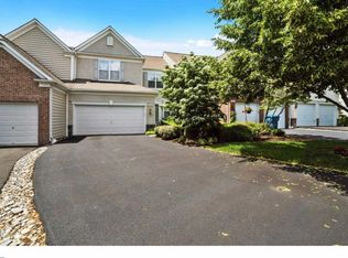 2102 Redbud Ln, Furlong, PA 18925