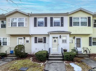 25 Padanaram Rd APT 63, Danbury, CT 06811