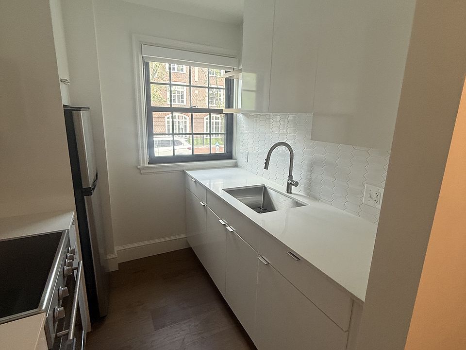 1st image of 1190 Massachusetts Ave #202