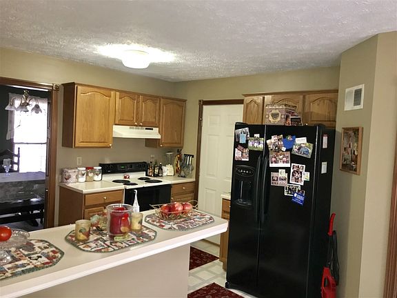 2nd image of 211 Harman Dr