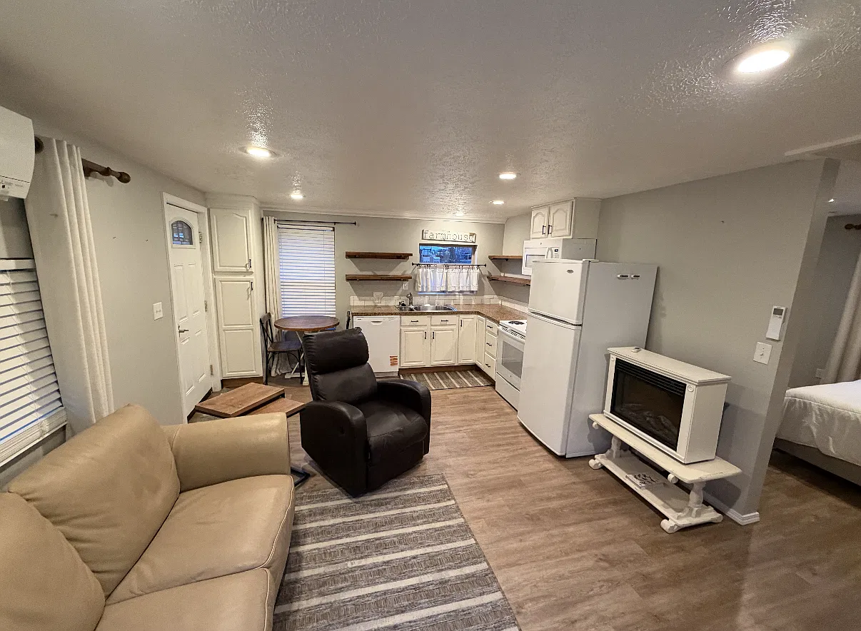 1 bed, 800 sqft, $1,550 — Photo 4