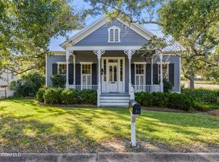 4124 Dantzler St, Moss Point, MS 39563