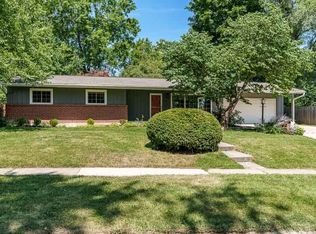 4902 Highcrest Rd, Rockford, IL 61107