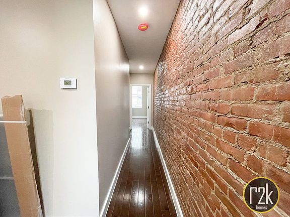 3rd image of 28-13 Astoria Blvd #2A