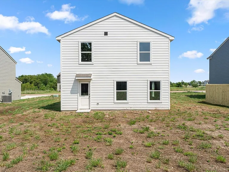 293 Victory Dr — Photo 5