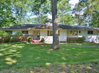 72 Brook Dr, Watchung, NJ 07069