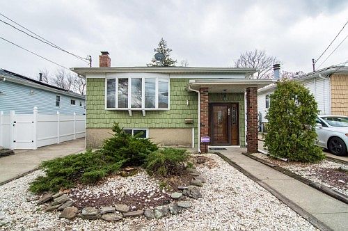 1st image of 184 Kirshon Ave